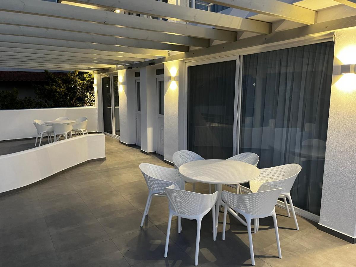 Ocean Blue Suites Иериссос Экстерьер фото